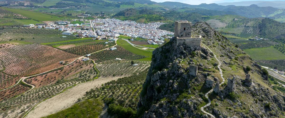 castillo del hierro junto al municipio de Pruna en la provincia de Sevilla, Andalucía