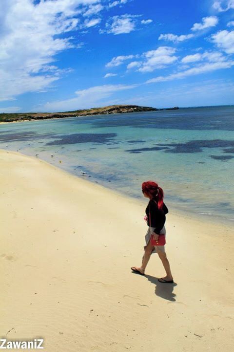 #beach

Is that Ariel the little Mermaid?  Kekeke