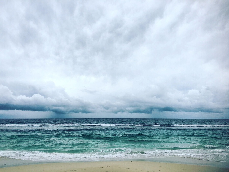 If there is one thing that Western Australia does well it's beaches, coasts and ocean.
On a 2 week roadtrip with my newly graduated son, we took our Hippie Camper and set off to see Western Australia before he started school back in Perth.
Best. Roadtrip. Ever.