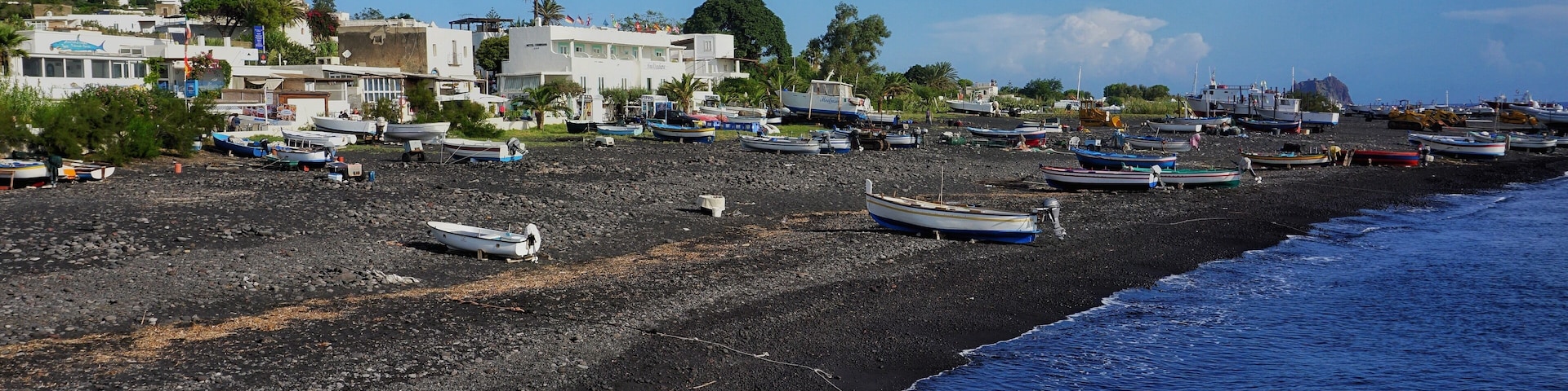 Stromboli vulcano đźđč black beach
