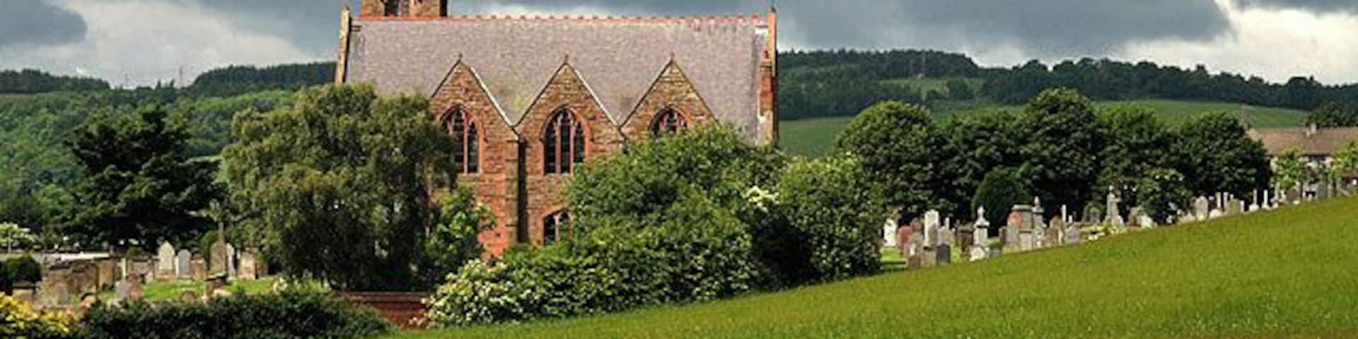 Earlston Parish Church This red sandstone building (1892) is located on the eastern edge of Earlston.