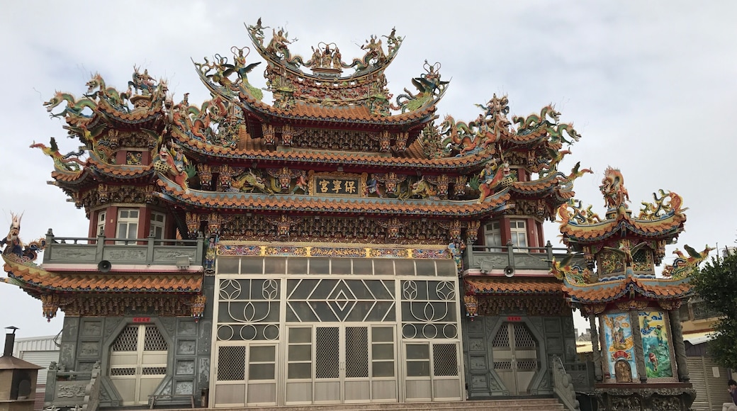 湖西鄉南寮村保寧宮,主祀保生大帝