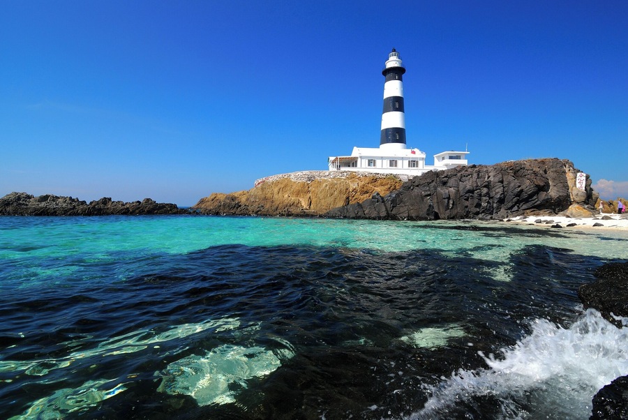 This is a photo of a monument in Taiwan identified by the ID