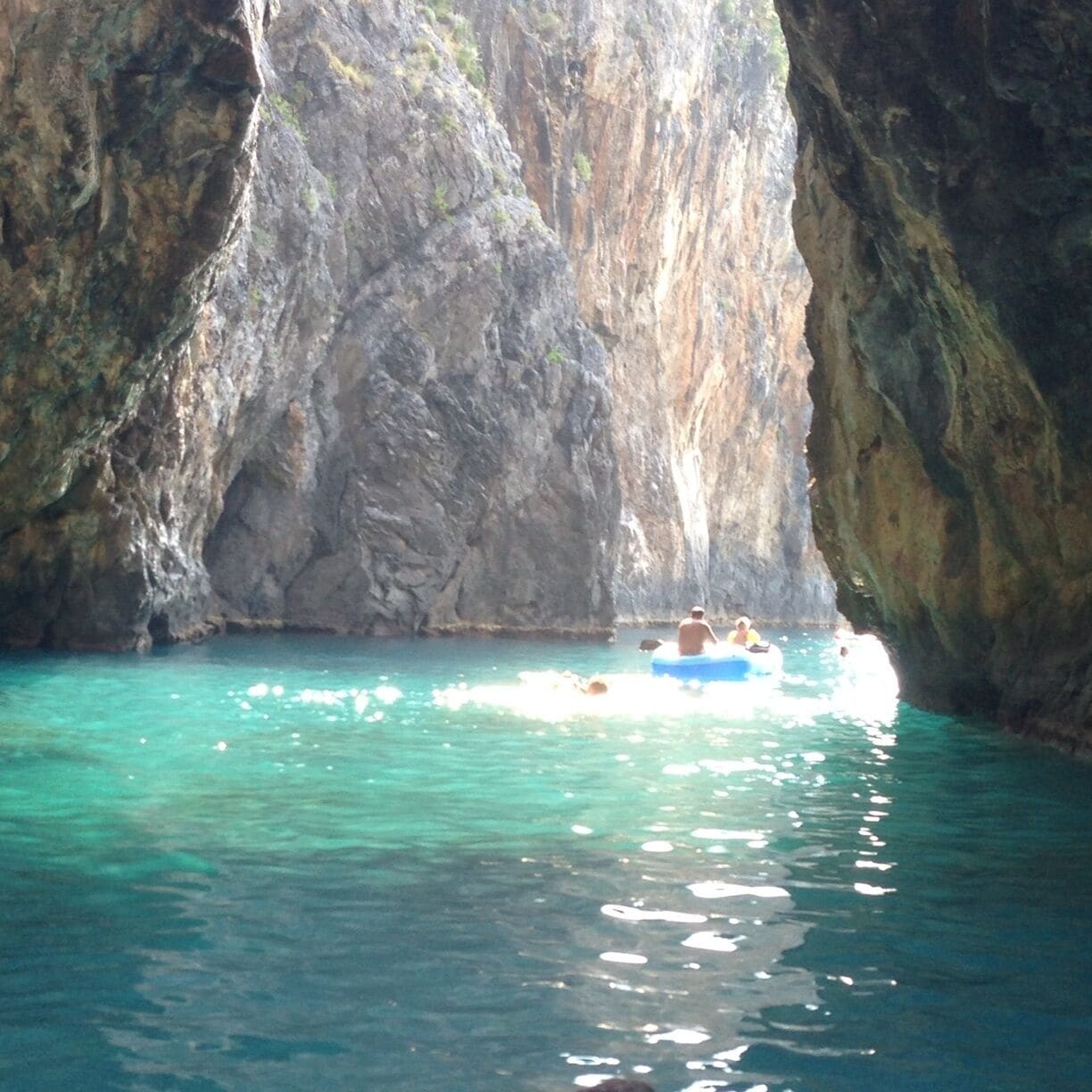 Arco naturale, con acqua limpidissima