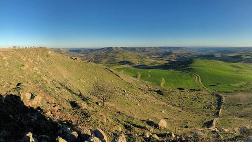 A sinistra è visibile Palazzolo Acreide, a destra in direzione sud-est.
