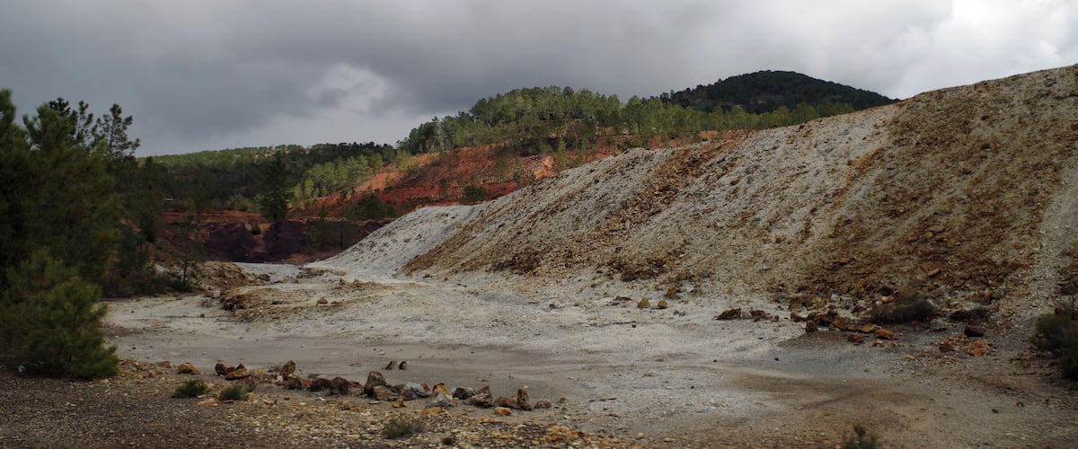 Road to "Peña del Hierro" mine in Nerva. (Huelva, Spain)