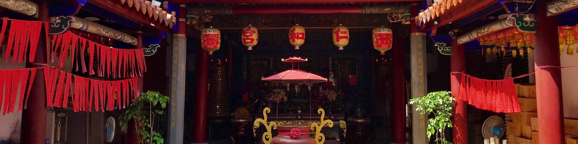 二林仁和宮殿內