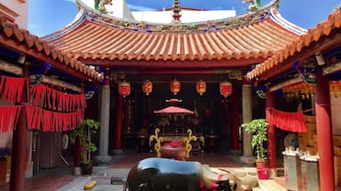 二林仁和宮殿內