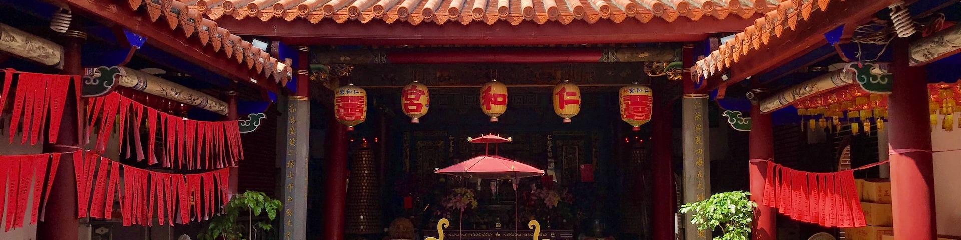 二林仁和宮殿內