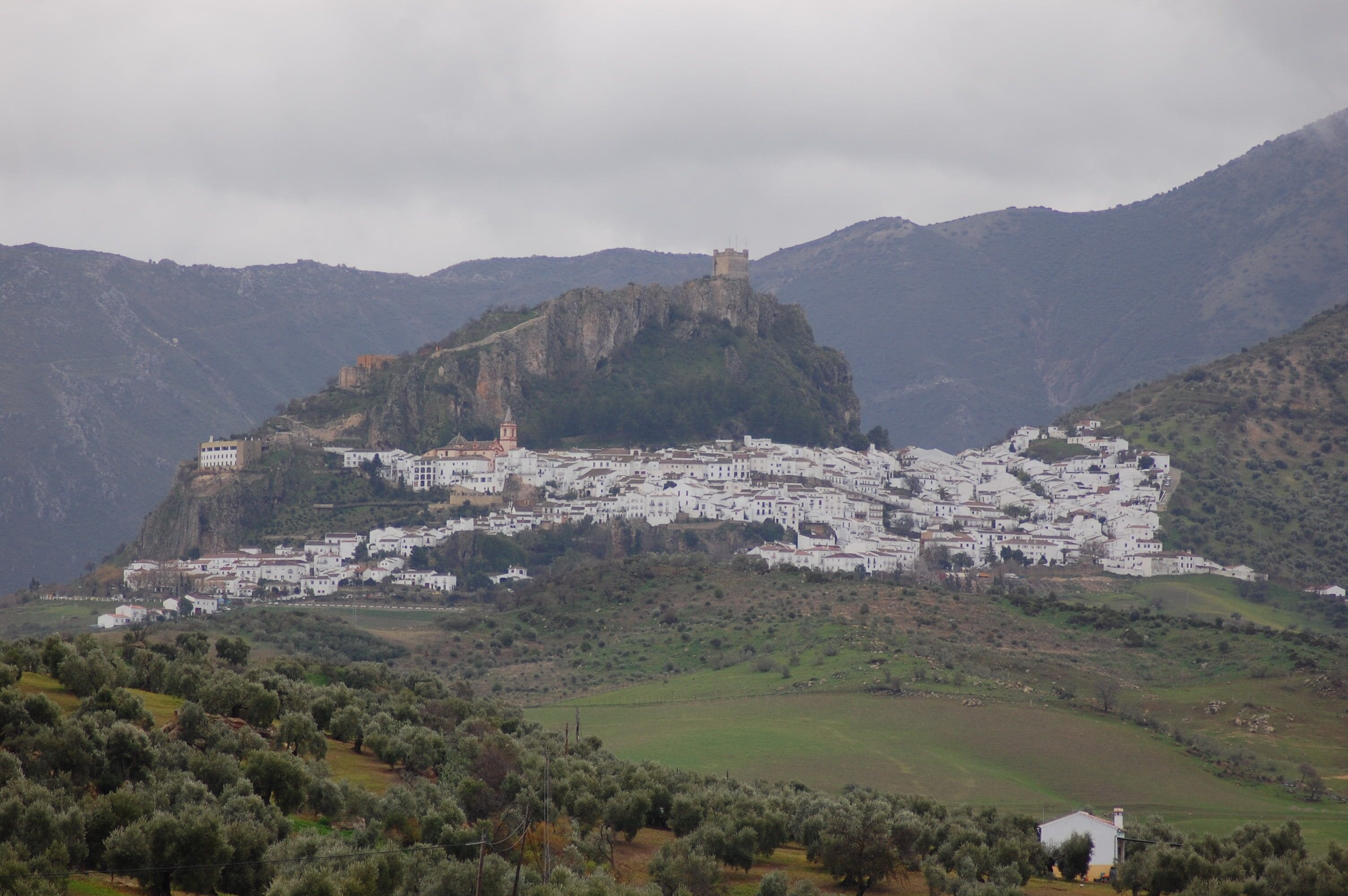ZAHARA DE LA SIERRA (CADIZ)