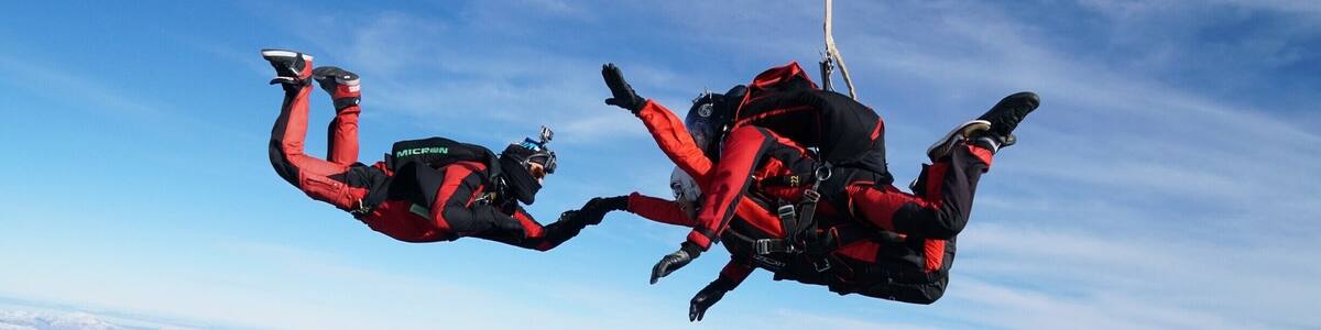 She’ll never forget that feeling of freefalling at 200kph thanks to the bloke holding her hand. He’s got the whole thing on camera for her to keep forever.
#NZMustDo #QueenstownNZ #GoPro #embracethefear #skydive
Visit www.nzoneskydive.co.nz to lock in your Queenstown skydiving experience.