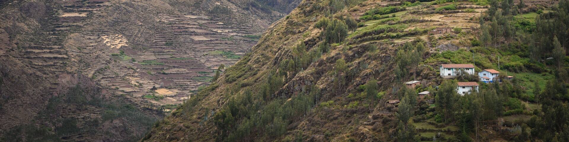 Andean mountain scenery near the community of Janac Chuquibamba. Sacred Valley, Cusco, Peru