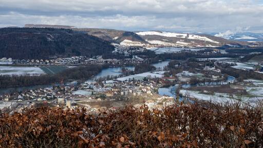 View from Gebenstorfer Hoechi towards the Swiss water castle, junction of rivers