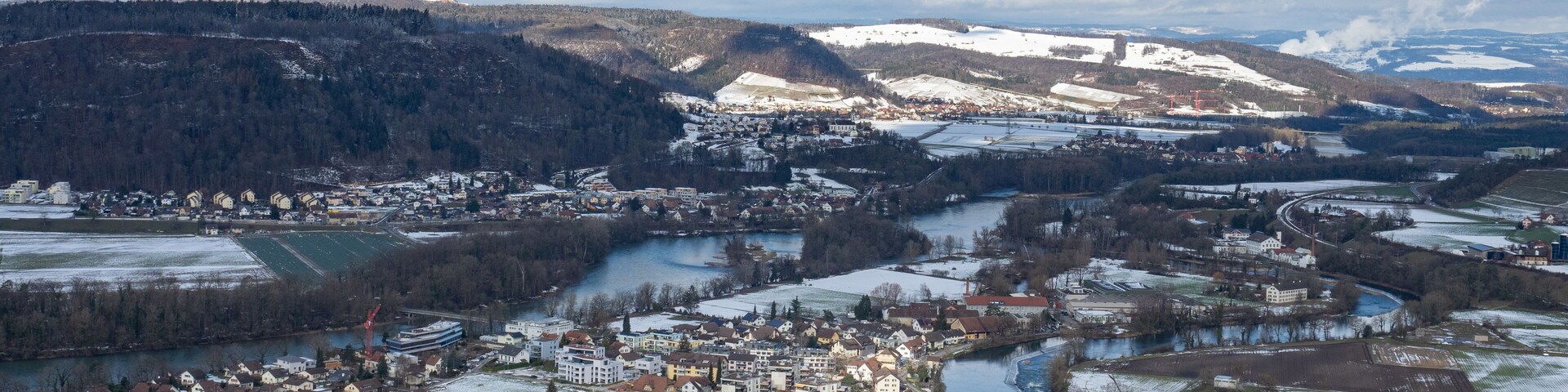 View from Gebenstorfer Hoechi towards the Swiss water castle, junction of rivers