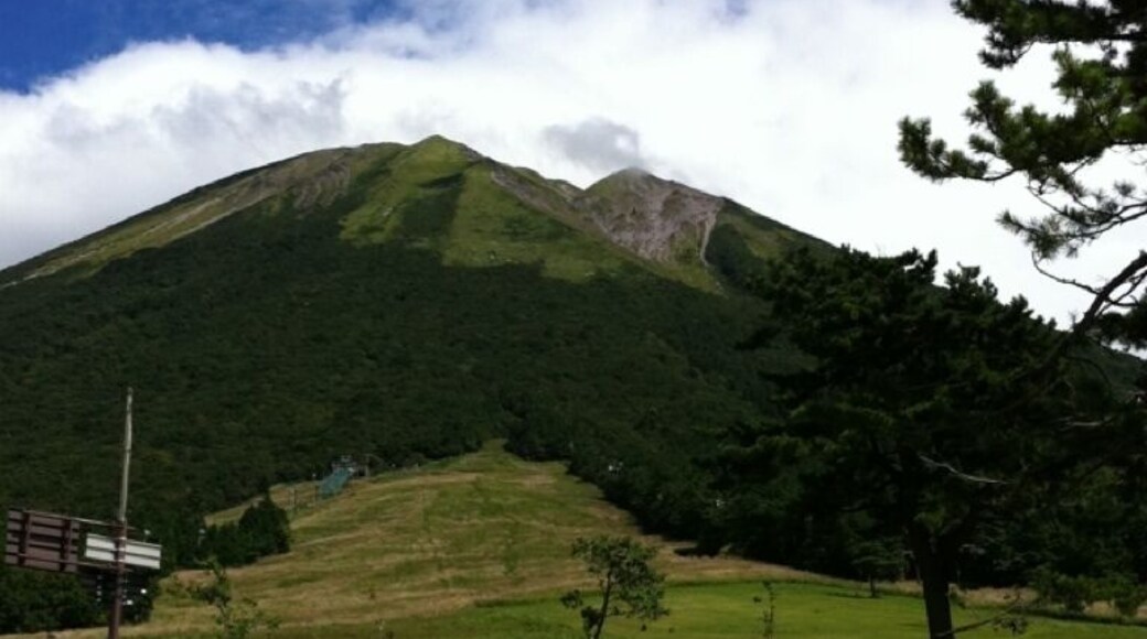 In September beautiful view of Daisen. You can take a lift up to 800m high.