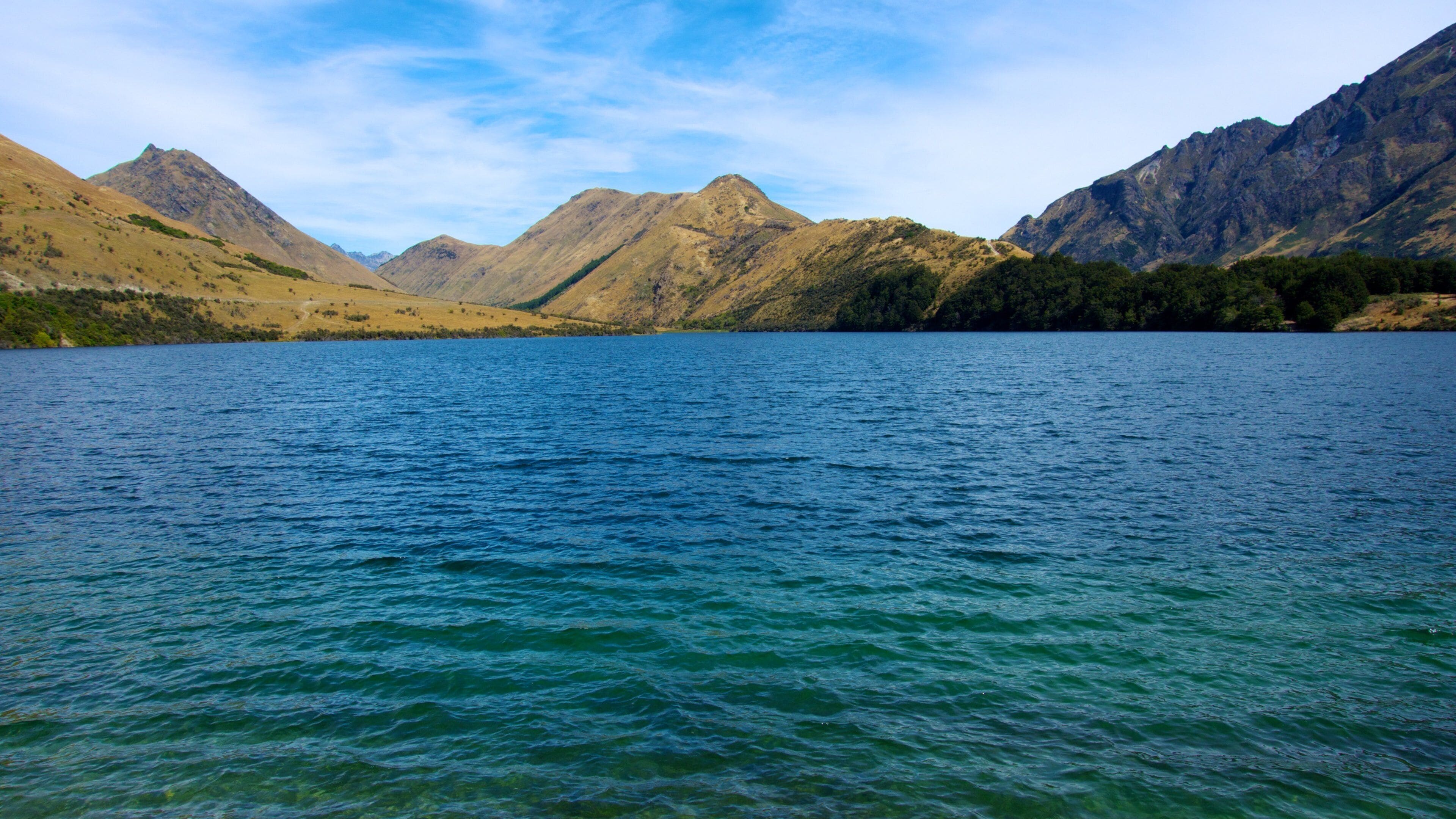 Queenstown qui includes lac ou étang, montagnes et panoramas