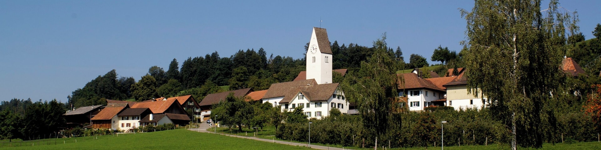 Blick vom Ortsausgange Thundorfs gen Kirchberg hinauf.