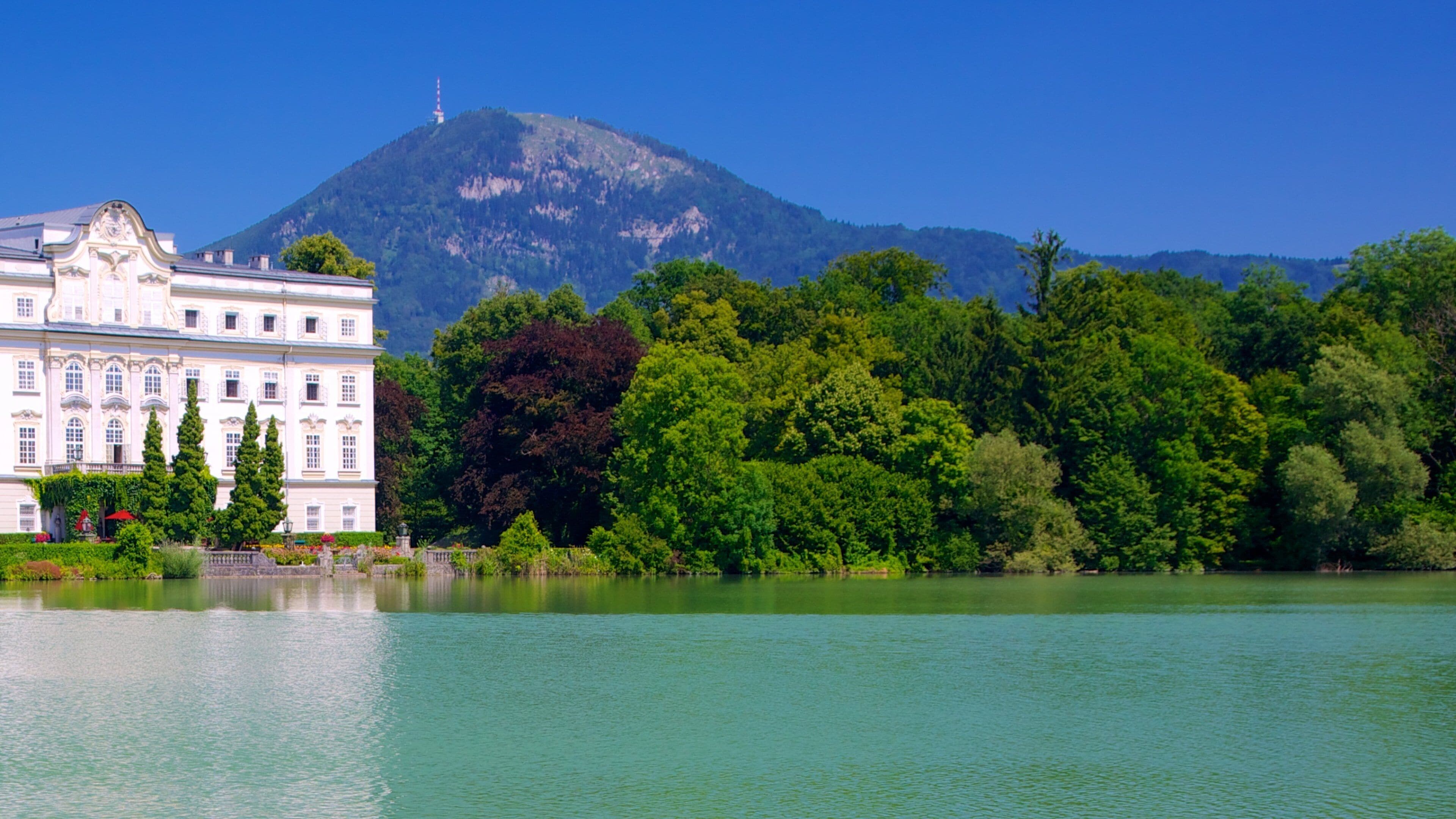 Leopoldskron-Moos which includes a lake or waterhole and heritage architecture