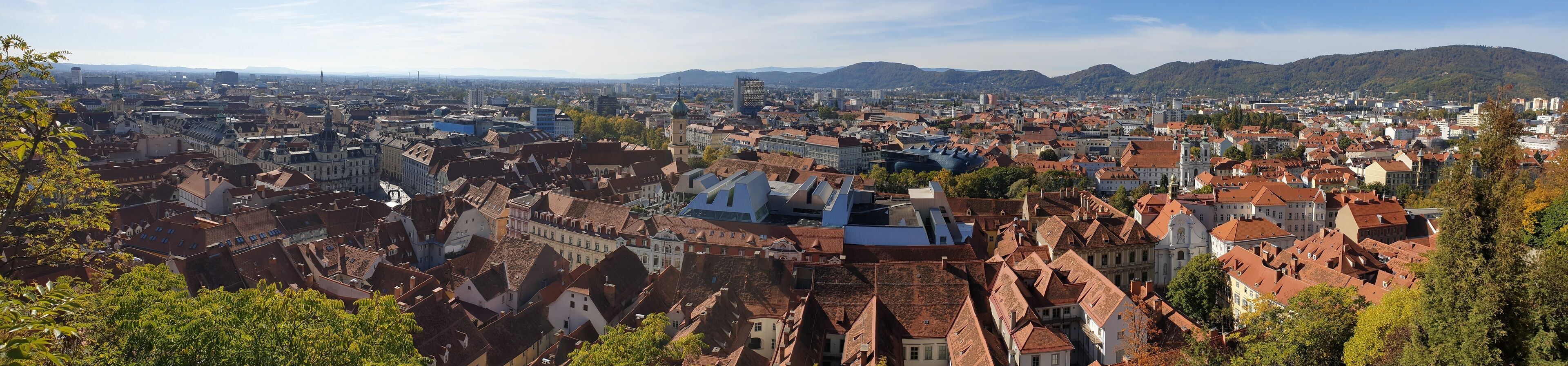 Panorama über westliches Graz - vom Rathaus bis Gösting