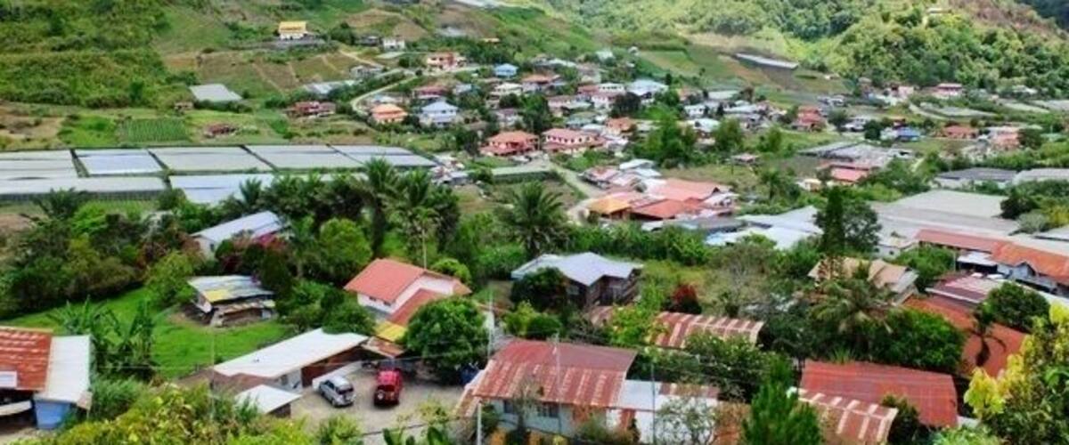 Kundasang is a transit stop to those visiting Kinabalu National Park.