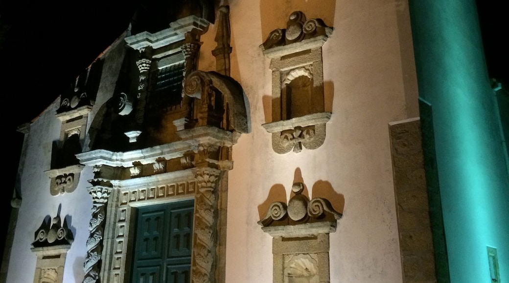 Located inside the city castle's walls, Santa Maria's Church, dated from the 13th Century, although it has been amplified during the 16th, 17th and 18th centuries.
Bragança - Portugal