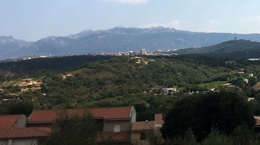 Tempio Pausania depuis Aggius, 2015.