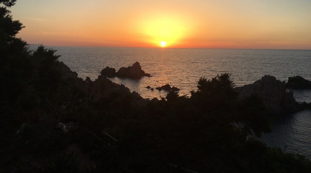 Sunset on the Paradise coast in the north-west of Sardinia island.
#Beaches Photo Challenge #LifeatExpedia