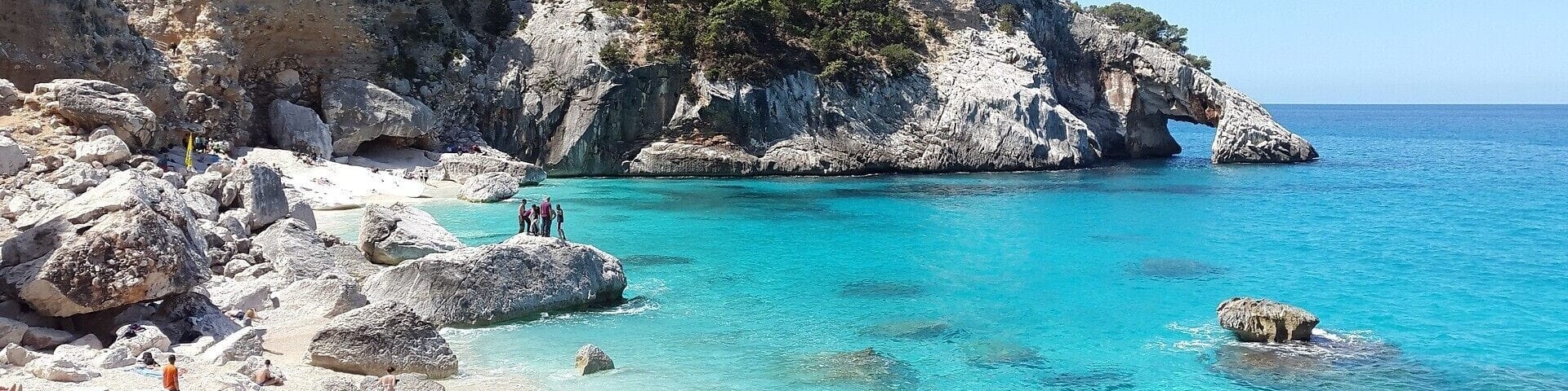 White sand beaches, good food, and spectacular wine!