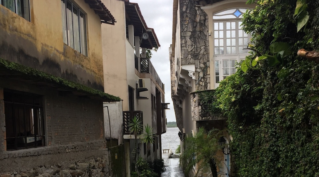 Lindo beco em Cananéia
