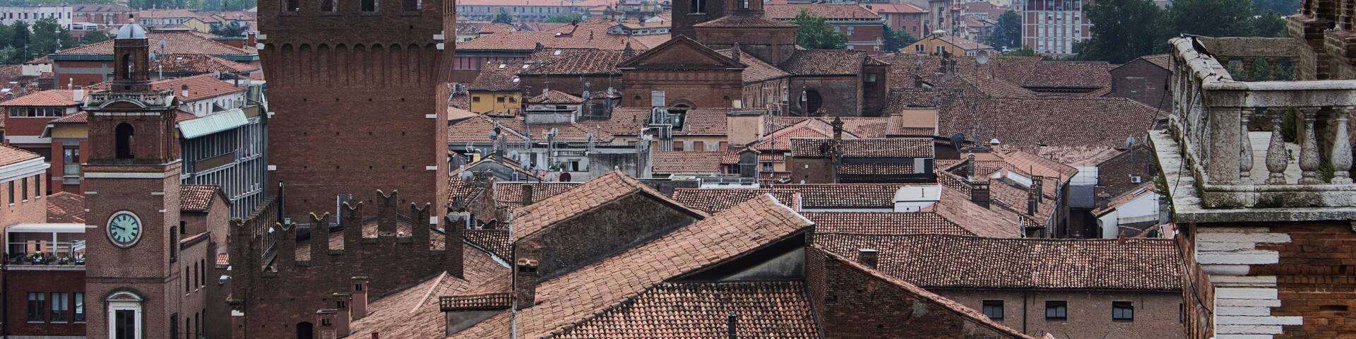 Ferrara, a city in Emilia-Romagna (Italy), enchants with its Renaissance historic centre, a UNESCO heritage site, boasts a fascinating atmosphere and a rich historical and artistic heritage
