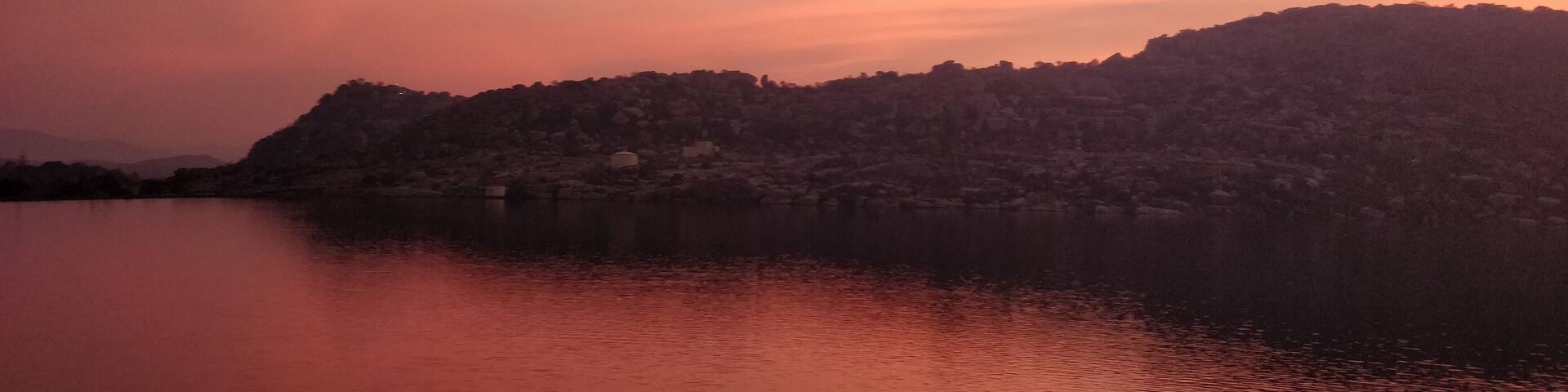 The unulderated beauty with calmness !! Hampi is known for it's ancient ruins, temples, boulders, lakes and sunsets.