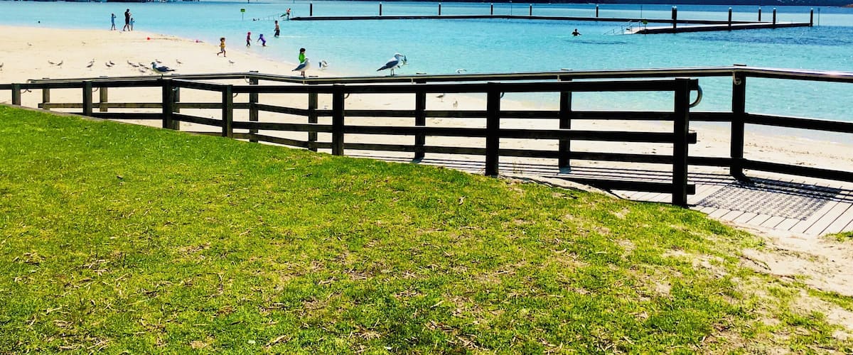 A beautiful blue sea !