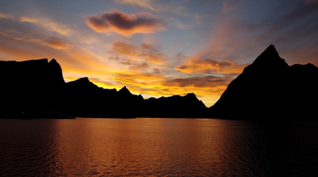 TOPPØY RORBUER , Lofoten Archipelago , Norway
Sunset view from hotel's balcony