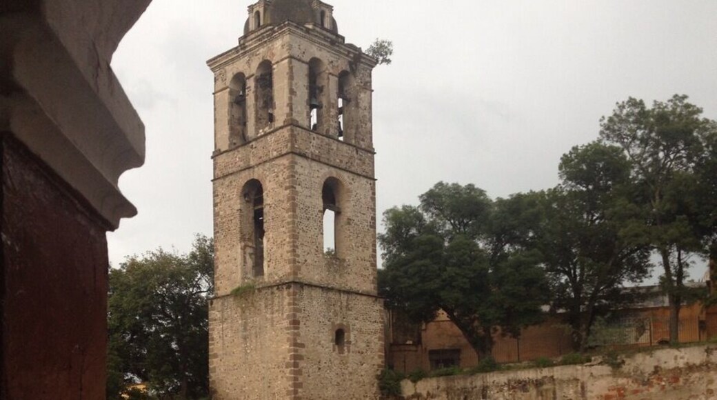 Plaza de toros Jorge "El Ranchero" is located next to the former convent of Saint Francis, is one of the three #bullrings located in Tlaxcala.
#outdoors #mexico #getaway #travel