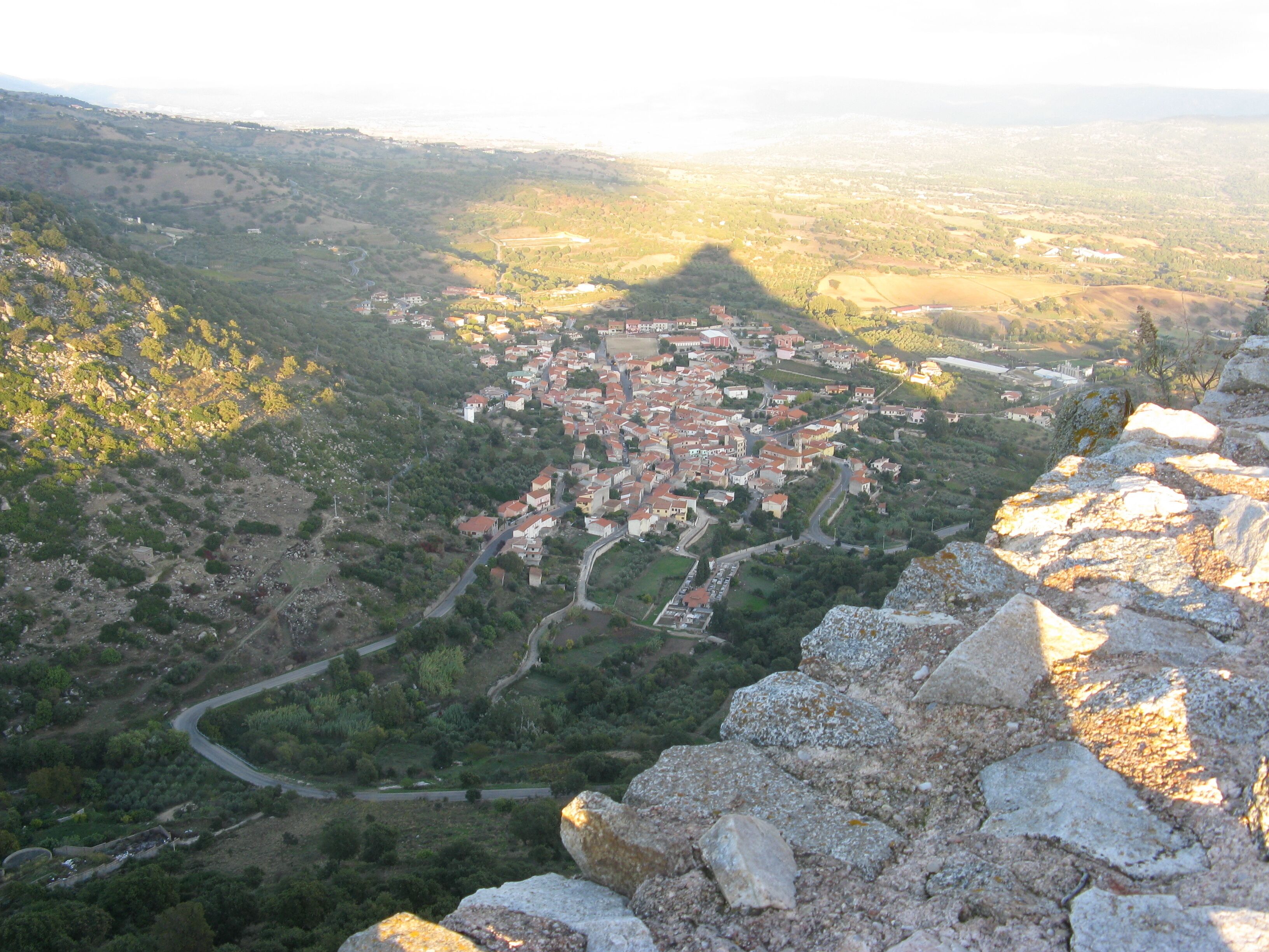 SU BOTTIDA: L'OMBRA DEL CASTELLO DI BURGOS