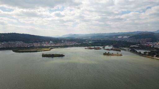 Mi’le County,30m high speed railway from Kunming City. Small and peaceful place to visit.