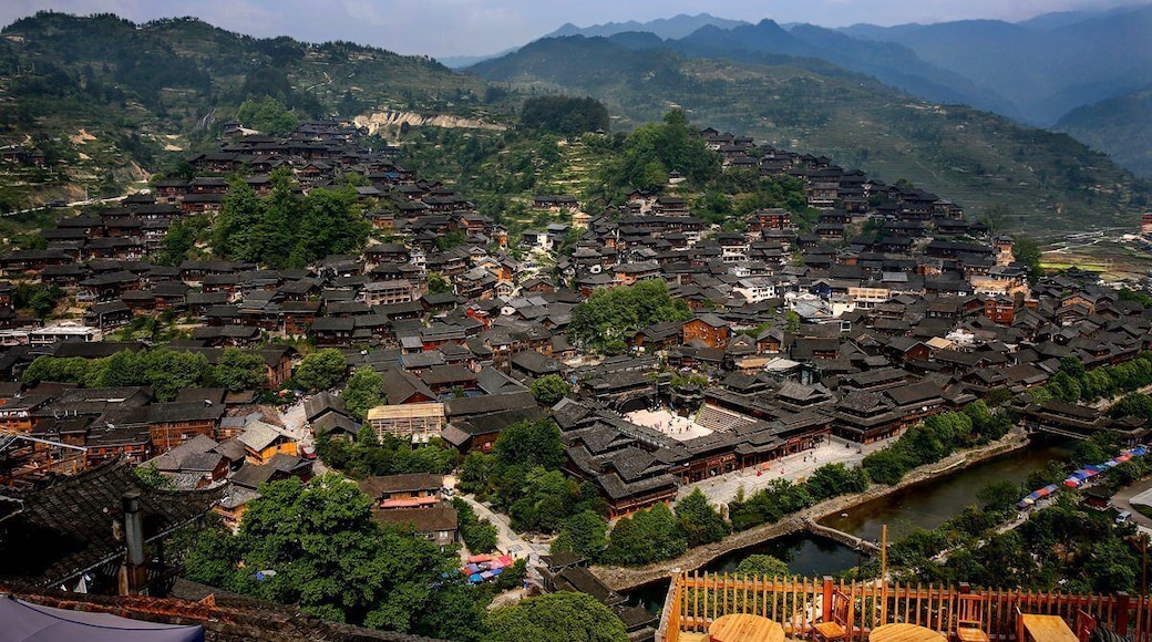 #Xijiang Qianhu Miao Village.
#西江千户苗寨
https://twitter.com/Beautifulgx