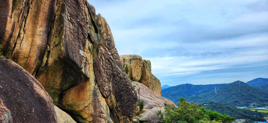 Alligator Rock close-up in Bulgoksan Mountain, Yangju, Korea