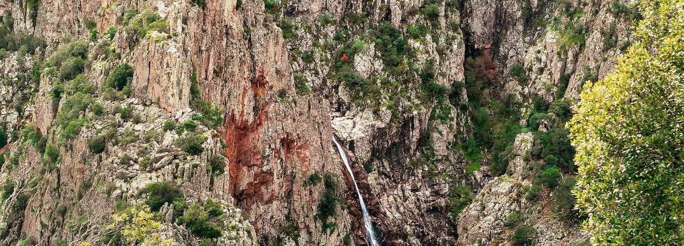 Sardegna, cascata di Piscina Irgas, a Villacidro, in Italia, Europa