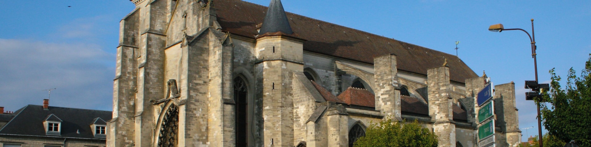 Église Saint-Étienne d'Arcis-sur-Aube, classée monument historique en 1840.