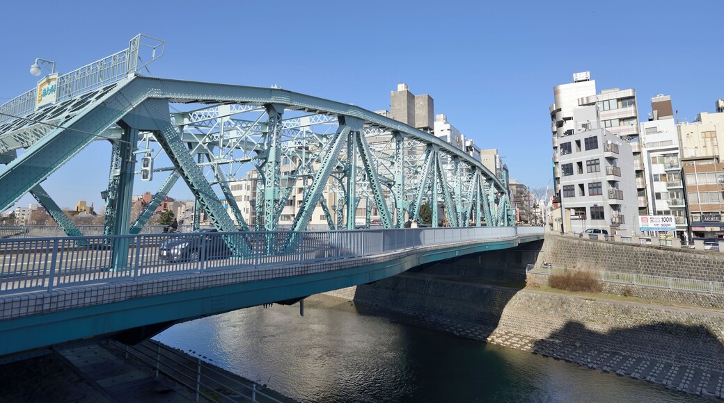 犀川大橋周辺の風景