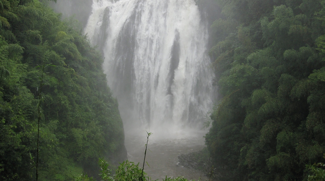 Rise of Ryūmondaki Falls in Kagoshima, Japan
