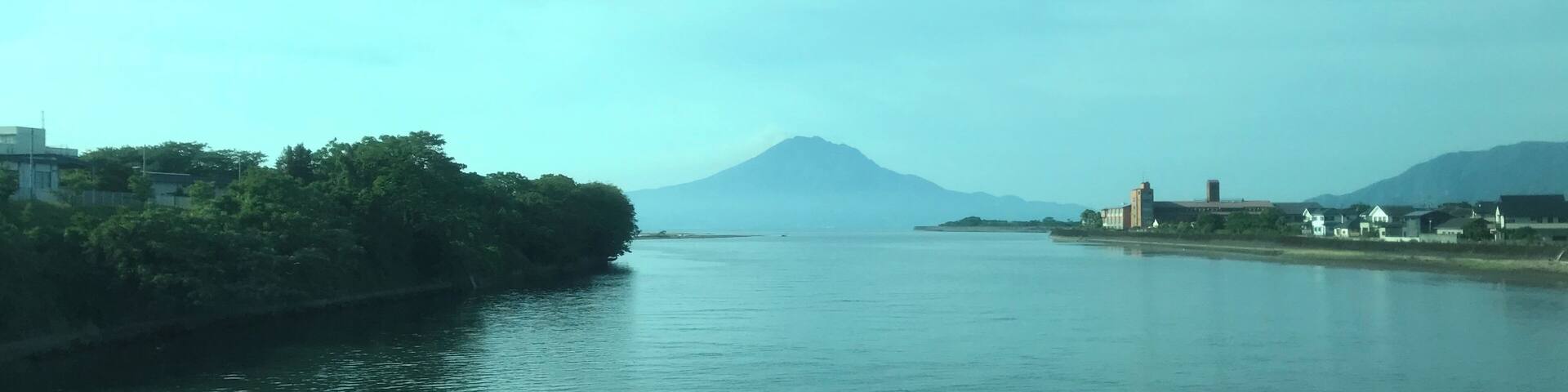 ćœćèĄăæ„è±æŹç·ćè»ć
ăăæăć„ćșć·ăšæĄćł¶