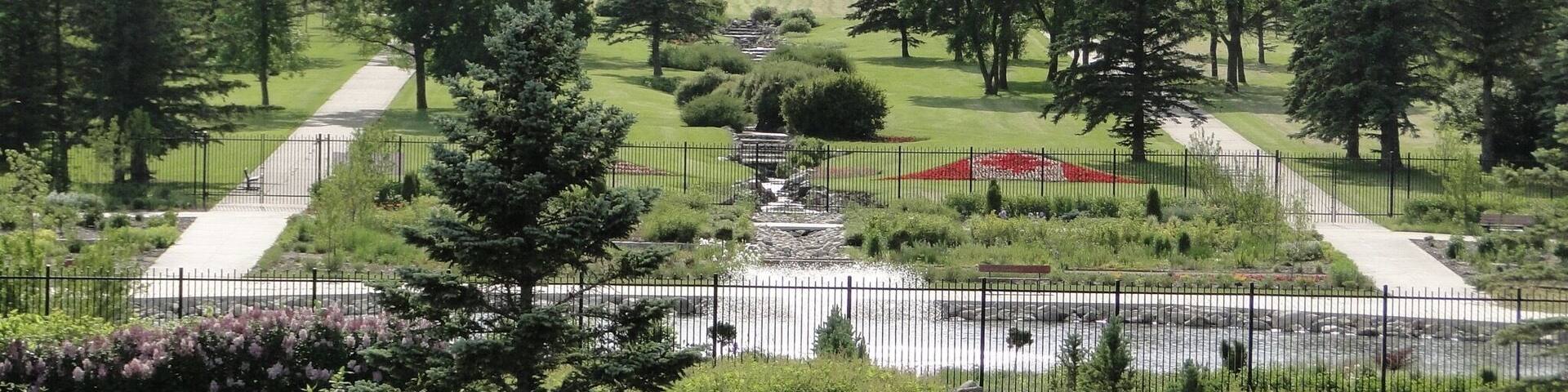 A one hour detour brought me to the International Peace Gardens on the boarder of Manitoba and North Dakota. This was the extent of my one and only visit to North Dakota!