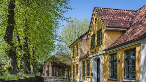Germany, Schleswig-Holstein, Petersdorf, Empty village alley
