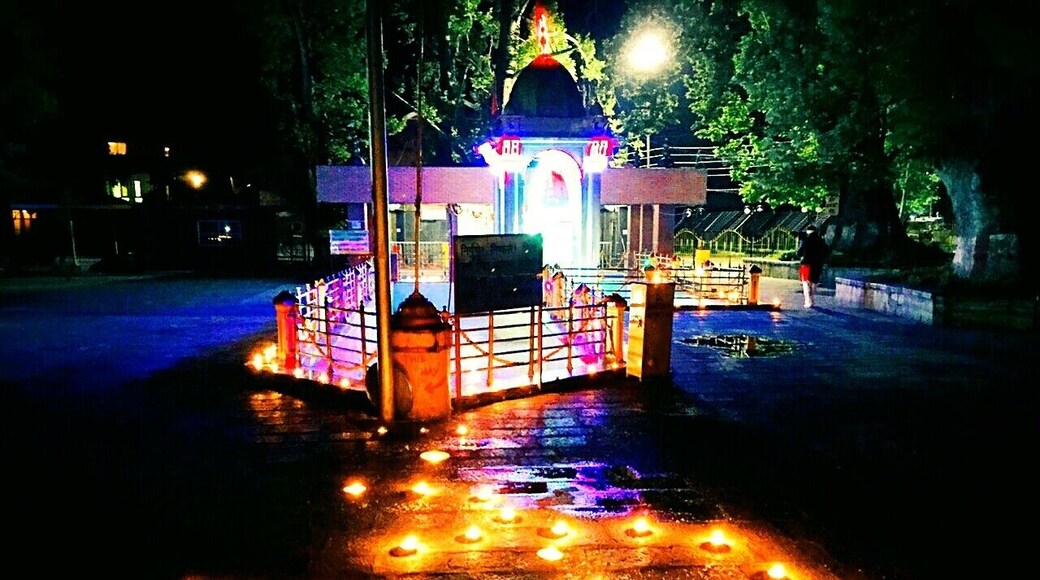 Beautiful setting of the temple at midnight.