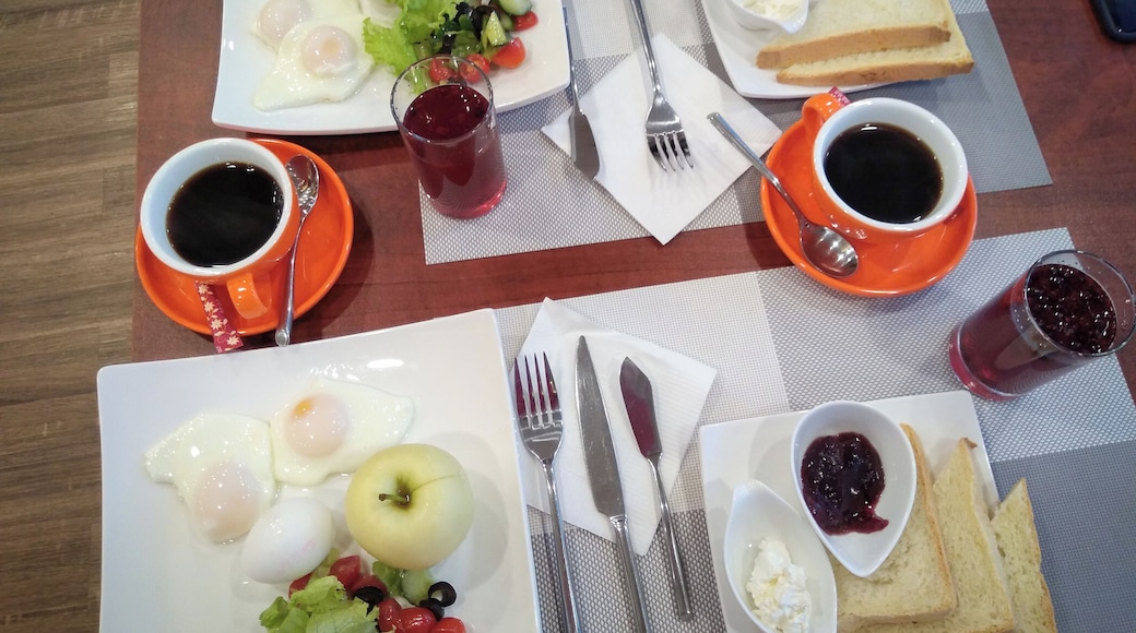 Breakfast at the best hotel we've stayed in Western Mongolia. I cannot recommend this place enough.
#delicious