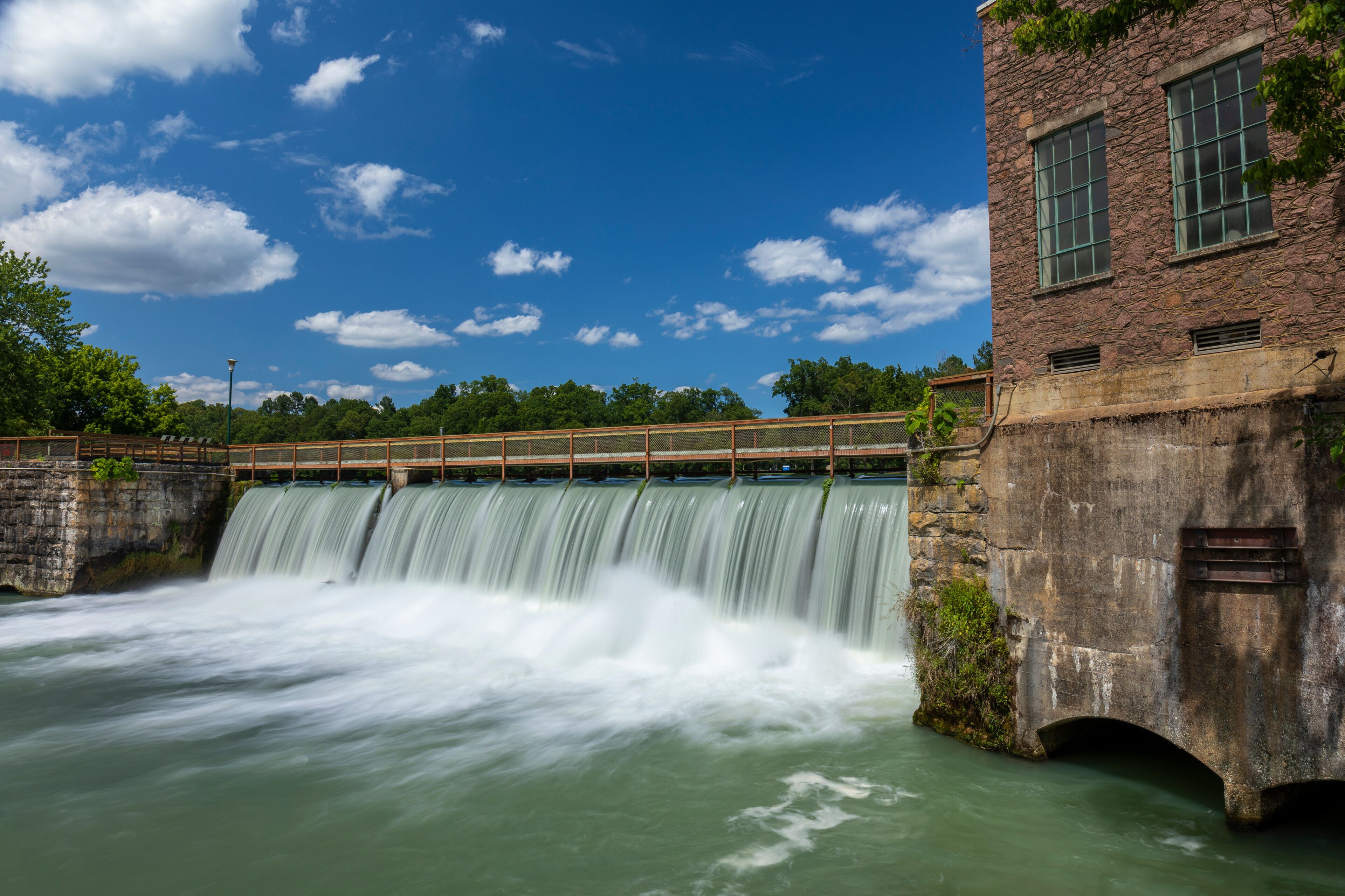 Mammoth Spring Dam