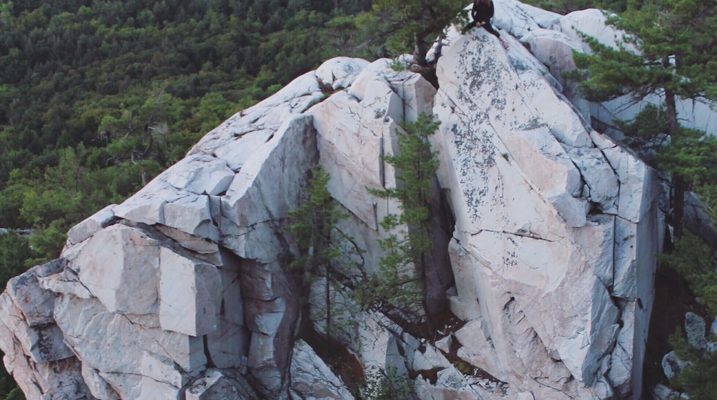 Trail isn't reflective marked, and the deep red and blue markers are hard to find at night but if you can brave it, it makes for one hell of a sunrise.