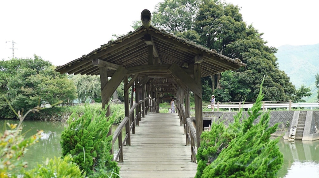 Yuge Shrine, Uchiko, Ehime
Original shrine dates back to end of the 14th century, by a powerful local clan Kono family